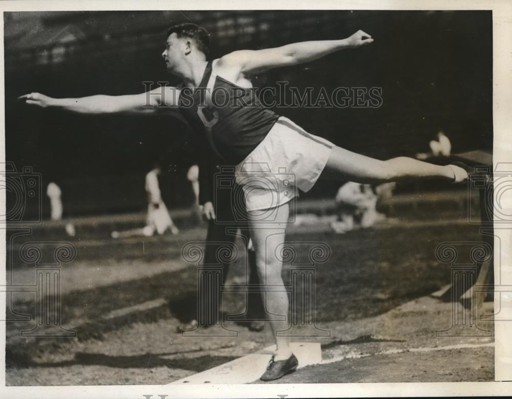 1932 Press Photo shot putter Fred DeBerry of U of California at IC4- Meet - Historic Images
