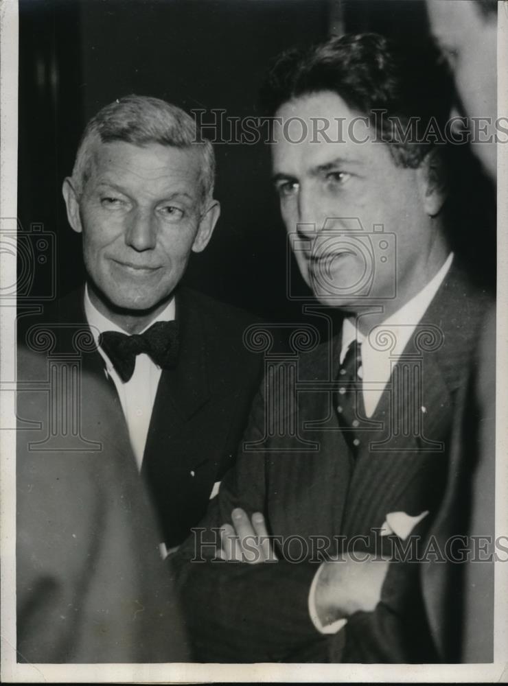 1933 Press Photo Calvin Fentress, La Salle street broker with atty Wiliam - Historic Images