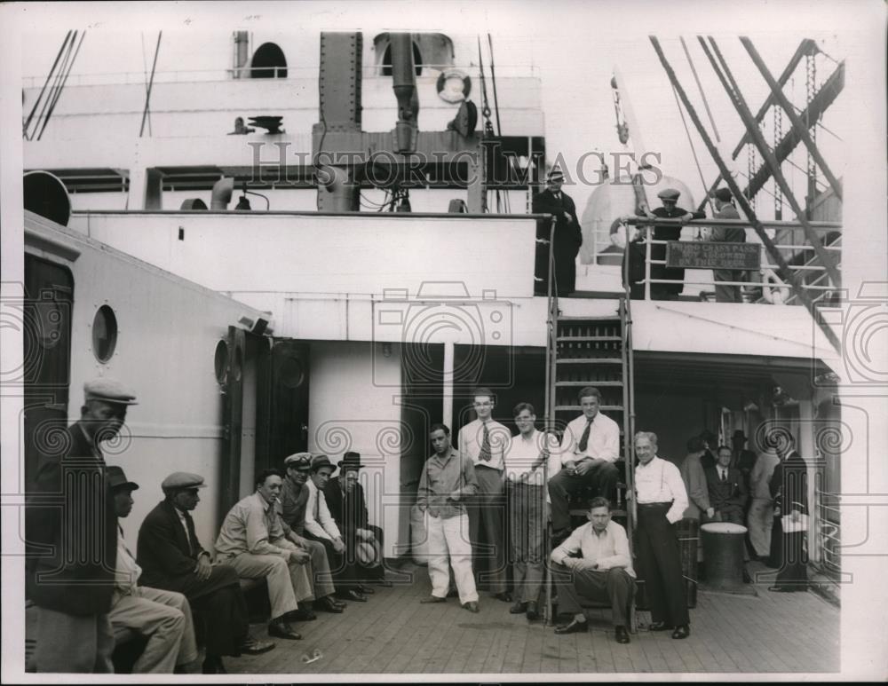 1937 Press Photo Sons Of Striking Crew On Deck Of SS Roosevelt Await Orders - Historic Images