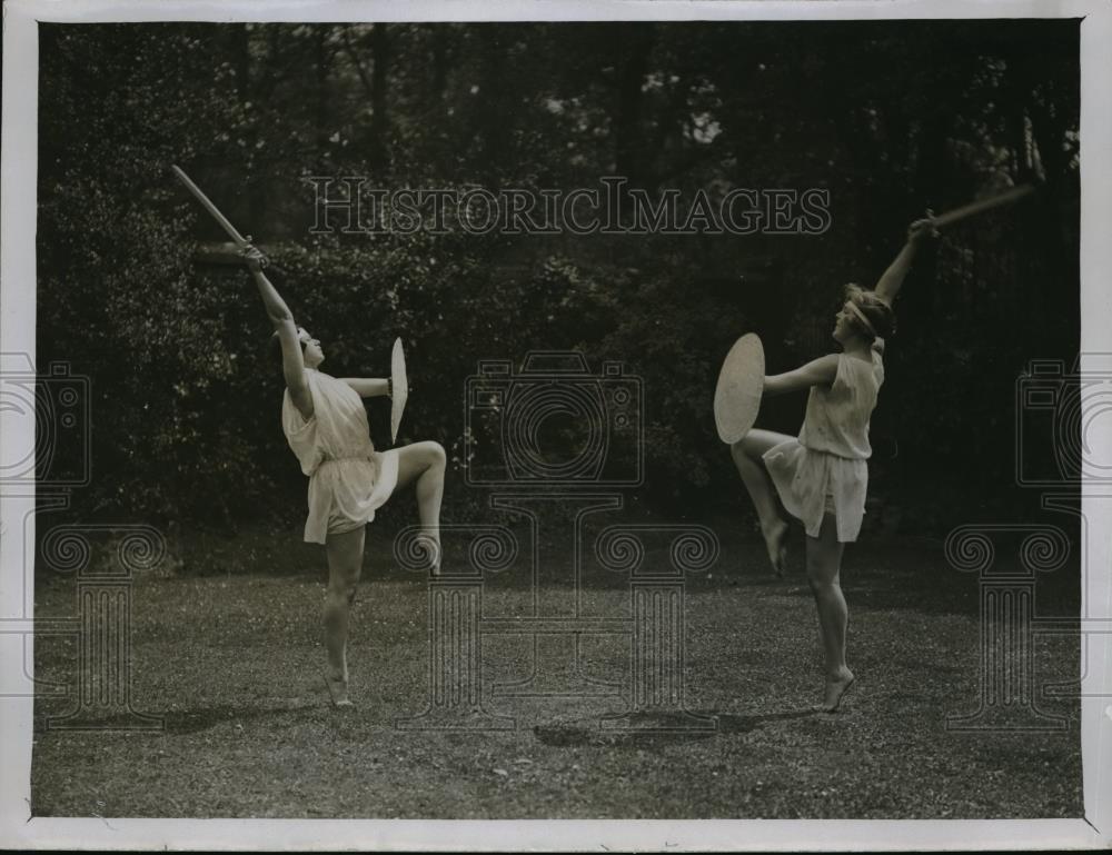 1929 Press Photo Bagot Stack Health School, students in a play - Historic Images