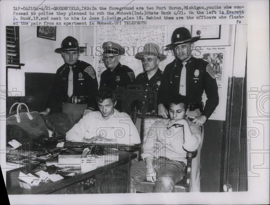1959 Press Photo Evert Ruck & Jose Zuniga confessed to rob bank to police - Historic Images