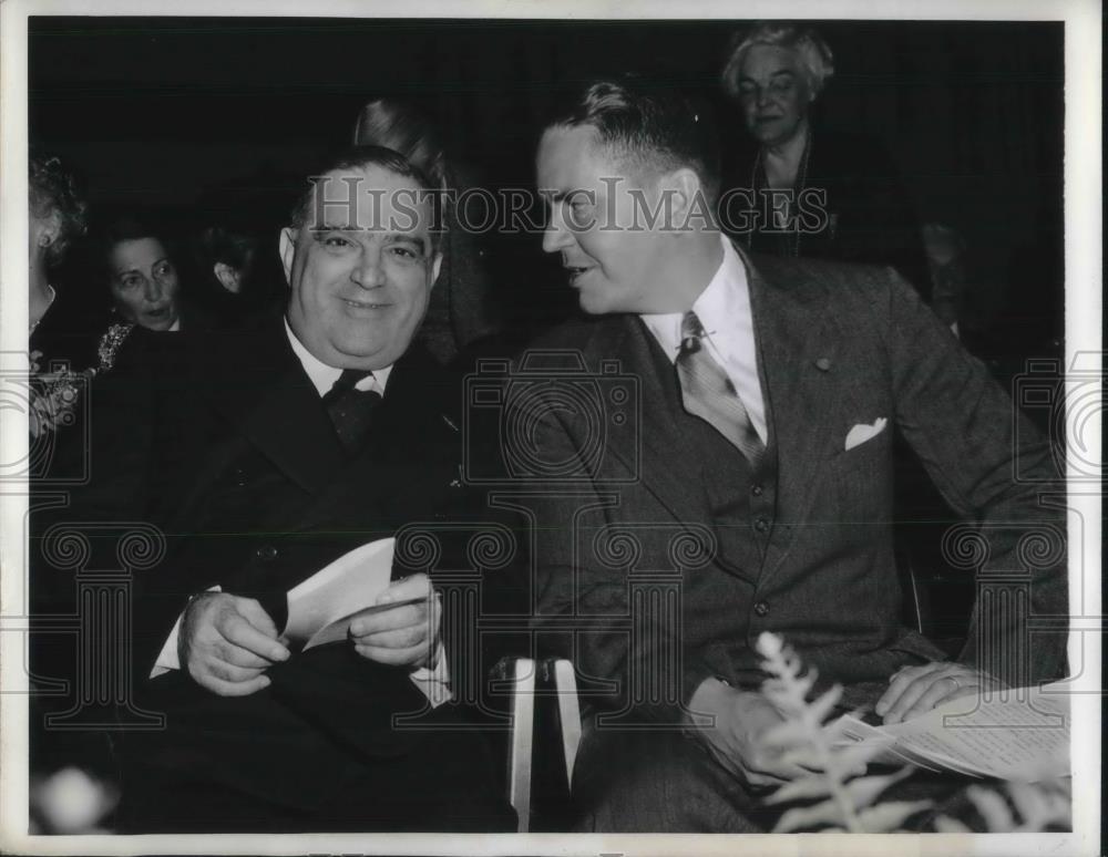 1944 Press Photo NY Mayor Fiorgello LaGuardia speaks for Roosevelt at forum - Historic Images