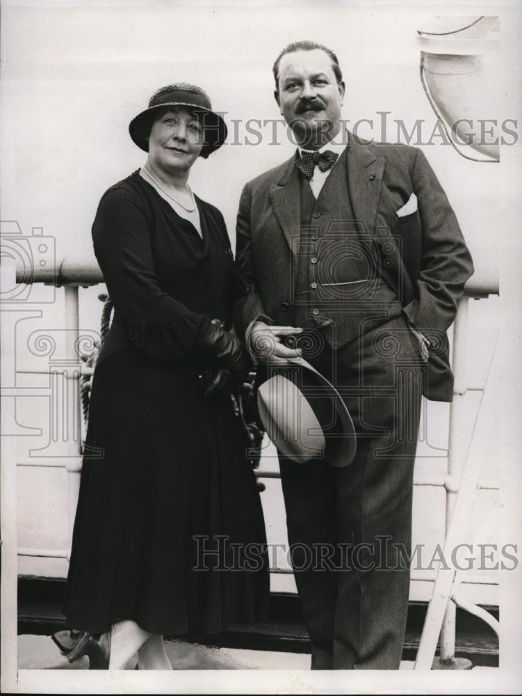 1933 Press Photo Surgeon and Bruxelles Medical admin Dr. Beckers and wife - Historic Images