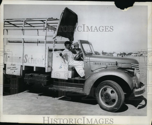 1962 Press Photo Bashir Ahmad camel driver attained world fame with journey - Historic Images