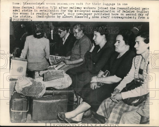 1948 Press Photo Rome, rail workers join general strike by Communists - Historic Images