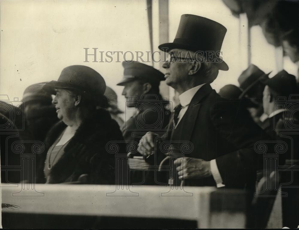 1923 Press Photo National Capitol Horse Show, Ambassador Mr and Mrs Harvey - Historic Images