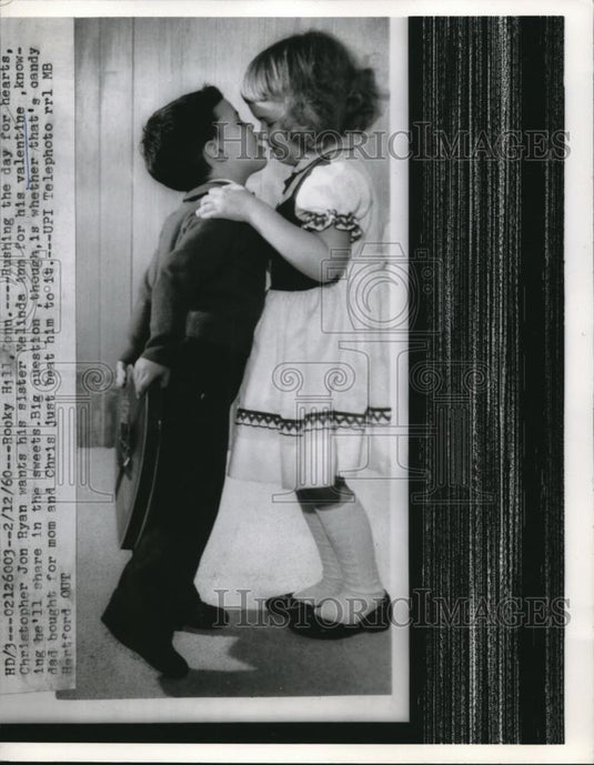 1960 Press Photo Rocky Hill, Conn Christopher J Ryan & sister Melinda Valentine - Historic Images