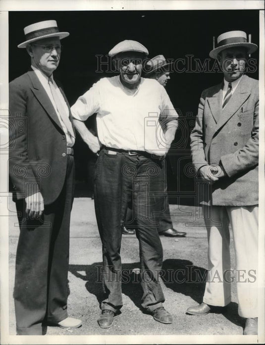 1934 Press Photo Det. Lt. E. Slaughter, Hans Penner, Det. Lt. F. Roane - Historic Images