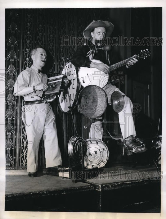 1944 Press Photo Panhandle Pete & Archie in music performance - nec74234 - Historic Images