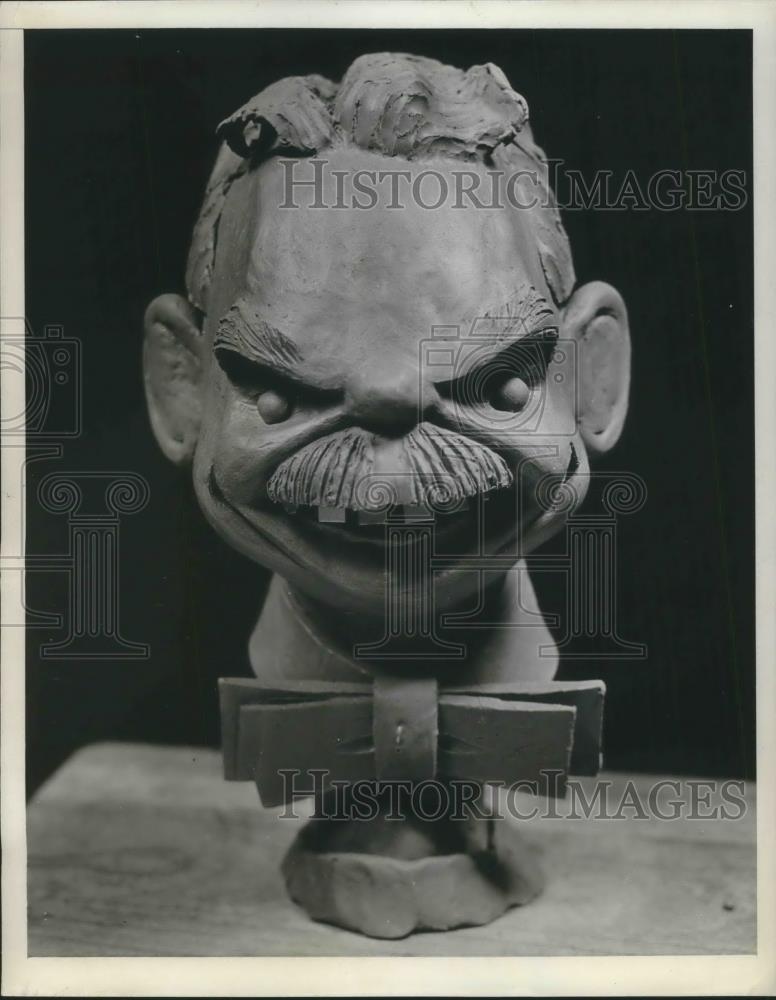 1940 Press Photo Bust of politician Dewey - Historic Images