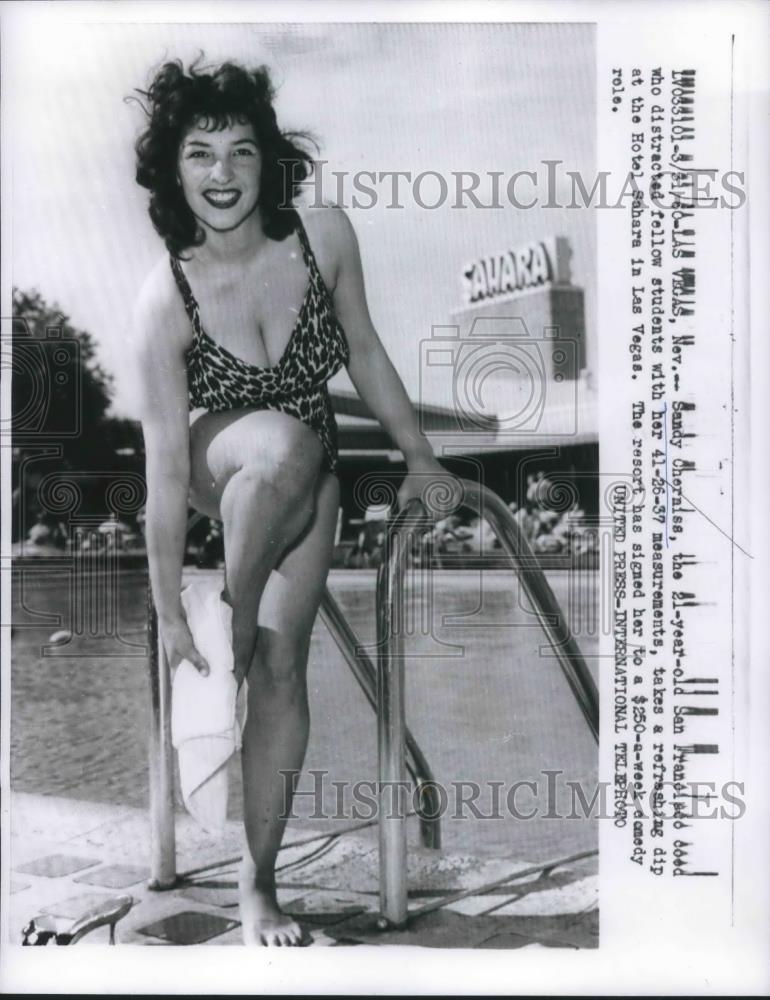 1960 Press Photo Las Vegas, Nev Sandy Cheraise at Hotel Sahara pool - Historic Images