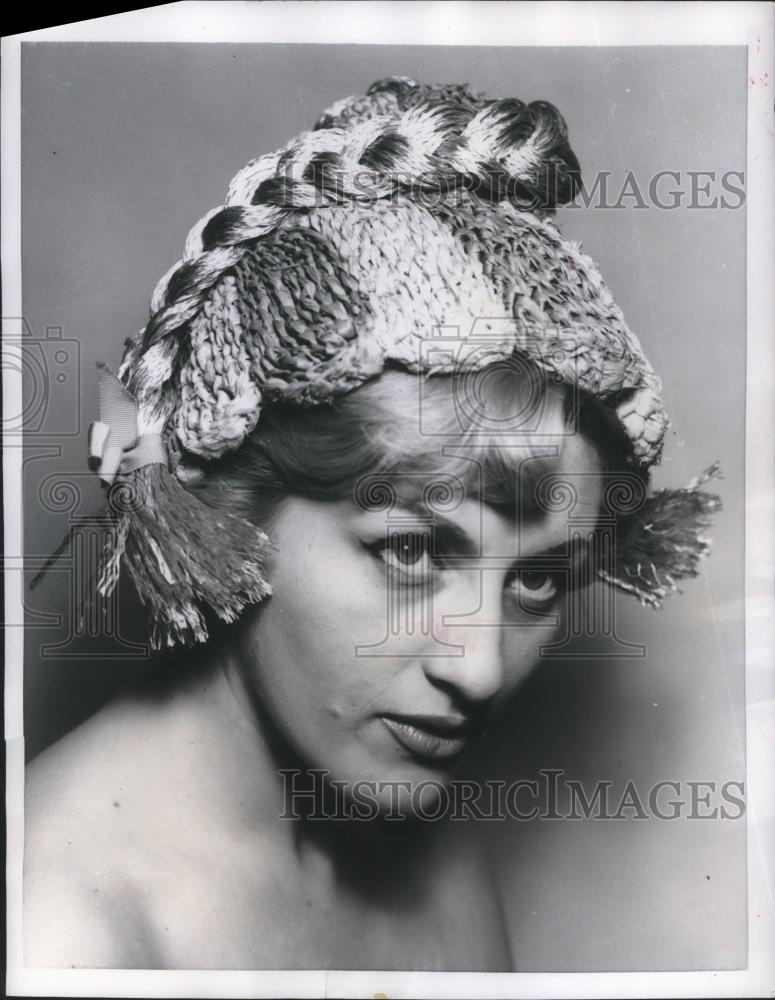 1956 Press Photo Milan Italy Pigtails as part of a fashion hat for summer - Historic Images