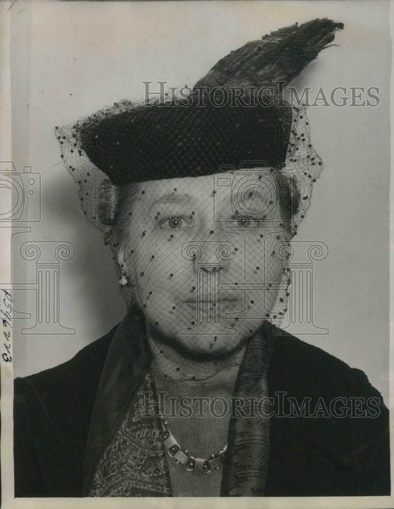 1941 Press Photo Philadelphia, Pa Mrs Robert Boltz wife of husband who embezzled - Historic Images