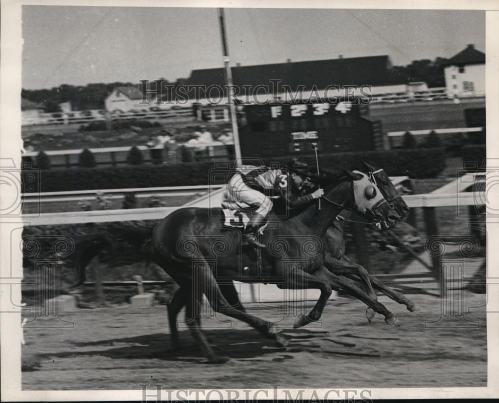 1938 Press Photo Aqueduct track in NY Fair Stein wins Stony Claim Stakes race - Historic Images