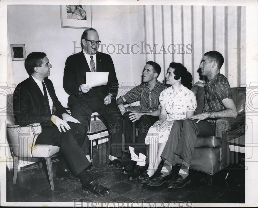 1960 Press Photo Bruce Freyer Robbie Marcus Lyle Schoenfeldt Loretta Roth - Historic Images