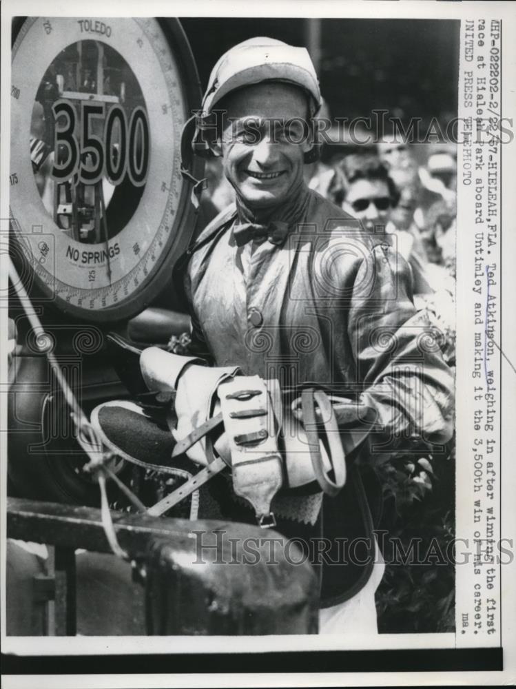 1967 Press Photo Hialeah Fla Ted Atkinson wins race aboard Untimely - nes19335 - Historic Images