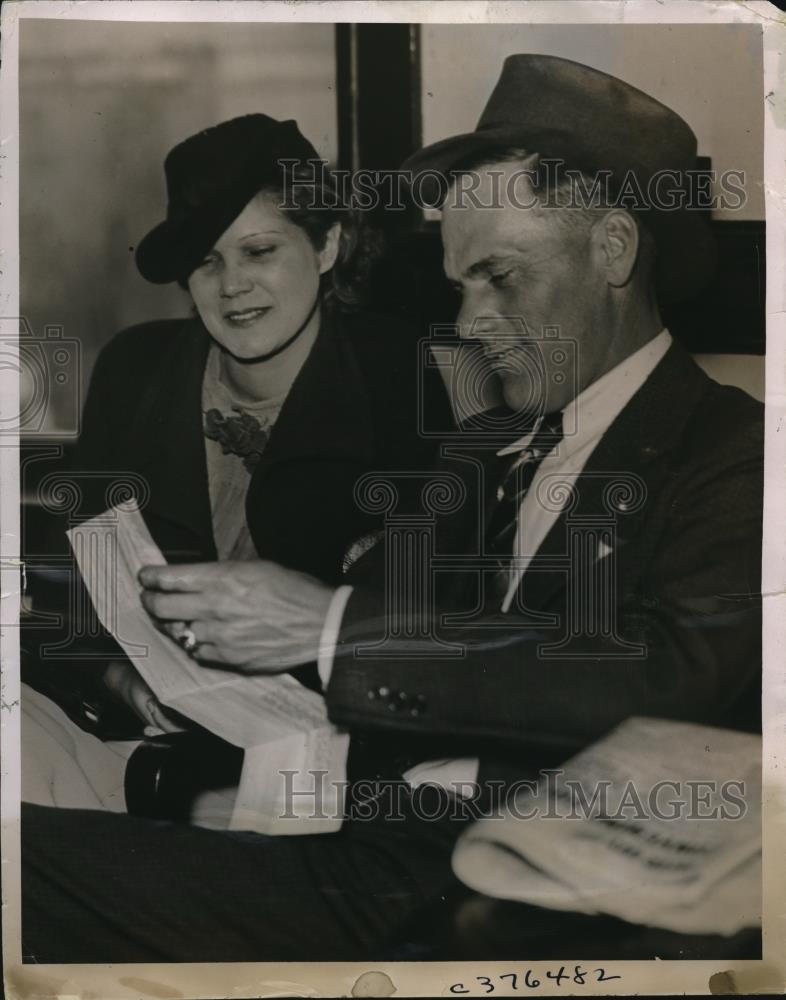 1937 Press Photo Murder Tessie Wilson and Constable Neal Polk in Houston Texas - Historic Images