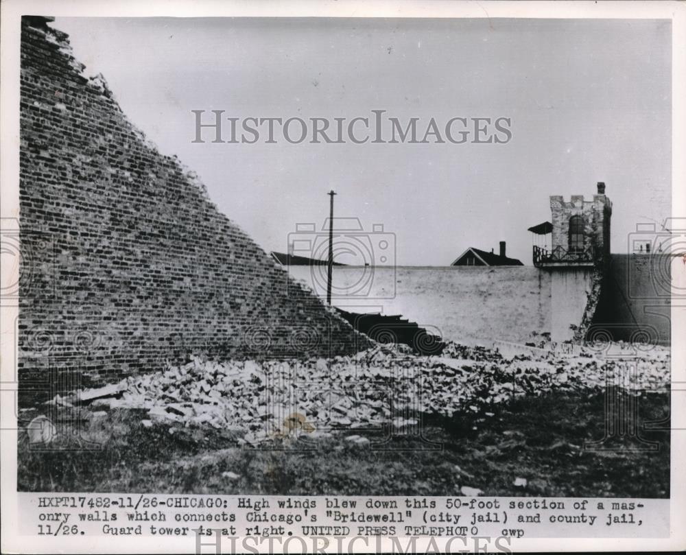 1952 Press Photo Chicago High wind knock down walls at city jail at Brideswell - Historic Images