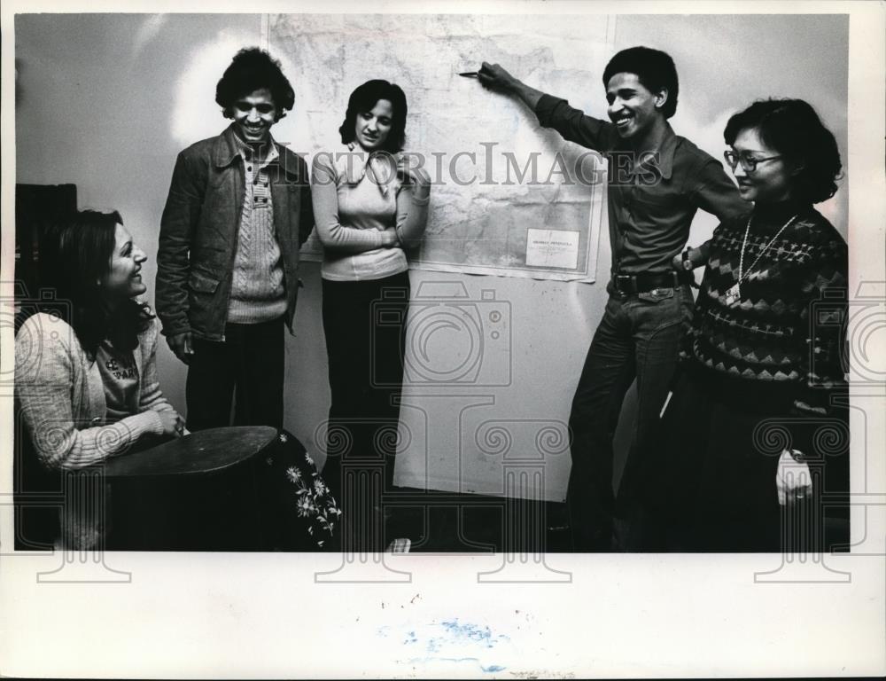 1975 Press Photo Mina Nafahti, Khalid Kasabi, dravka Logarusic - Historic Images