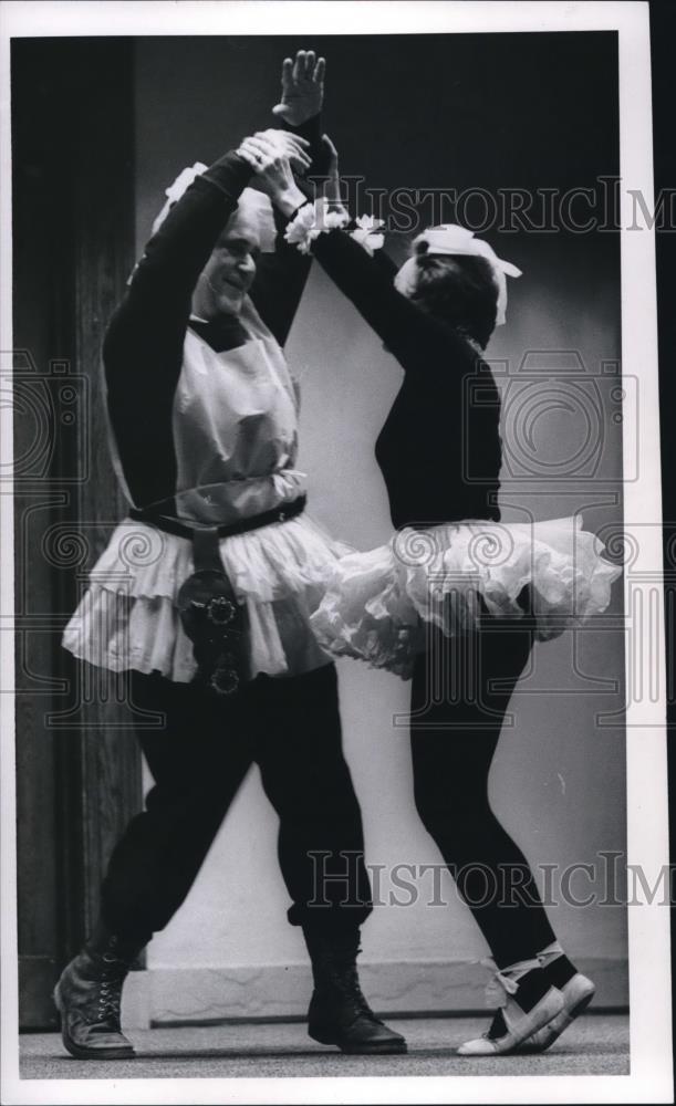1965 Press Photo Suinbeam school of dance Jule Hofstetter, Mrs Phyllis Biggin - Historic Images