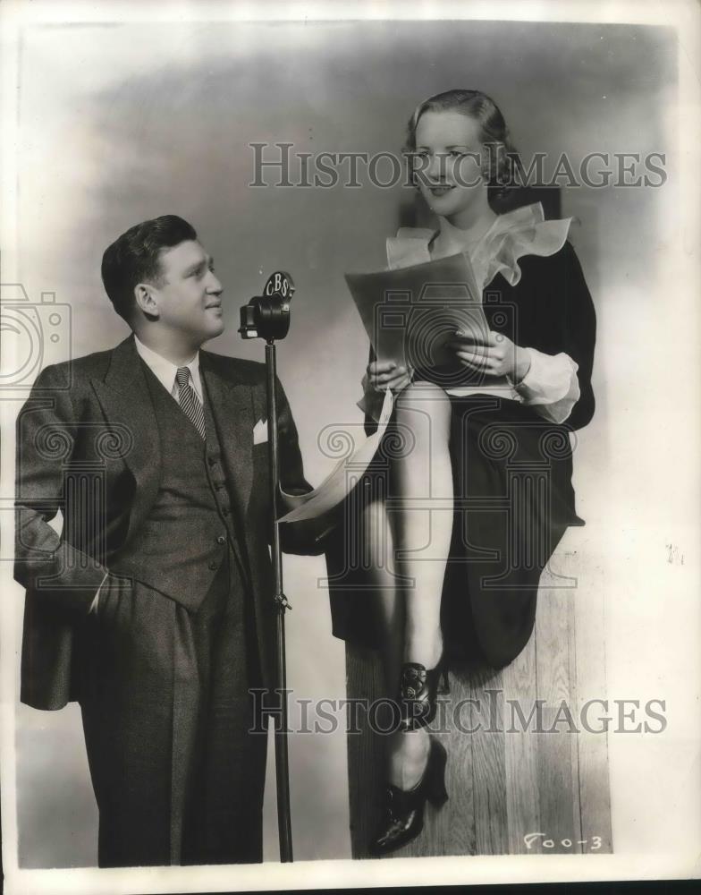 1934 Press Photo Conductor of the Champions Orchestra Dick Himber and Vera Van - Historic Images