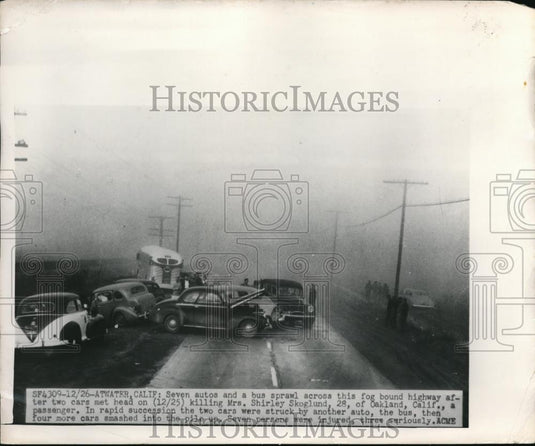 1950 Press Photo Atwater Calif Bus & 7 car collision in fog on highway - Historic Images