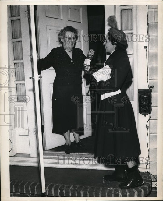 1951 Press Photo Parents March on Polio in Akron for March of Dimes - Historic Images
