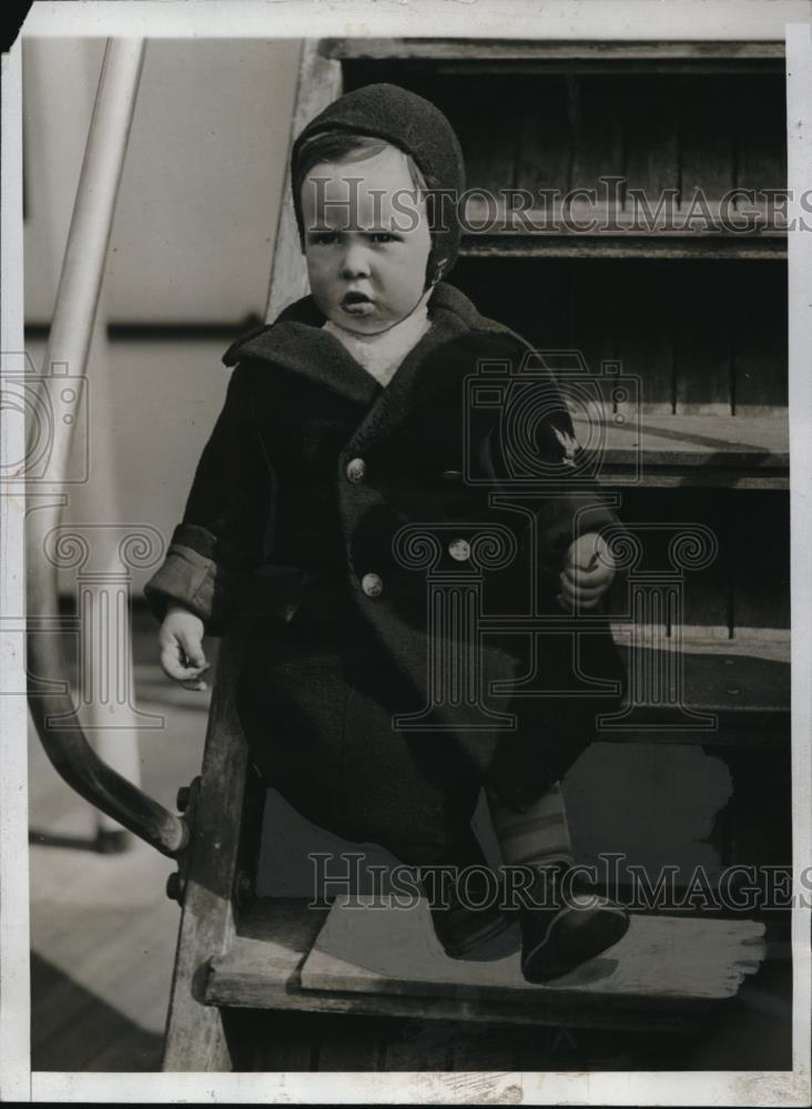 1934 Press Photo Patrick Bartheolemew Kelleher arriving back to New York. - Historic Images