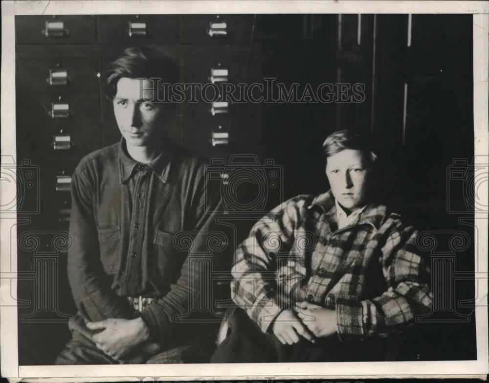 1931 Press Photo Saxon Wis Frank Bauer, Theo Palquist in custody for theft - Historic Images