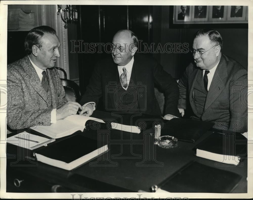 1934 Press Photo Attorney General Homer S Cummings &amp; Assistant testify - Historic Images