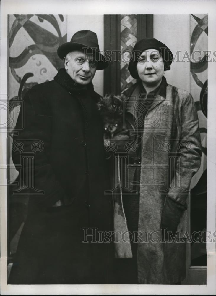 1934 Press Photo Maewstro &amp; Mrs Bernardino Molinari arrive in NYC - Historic Images