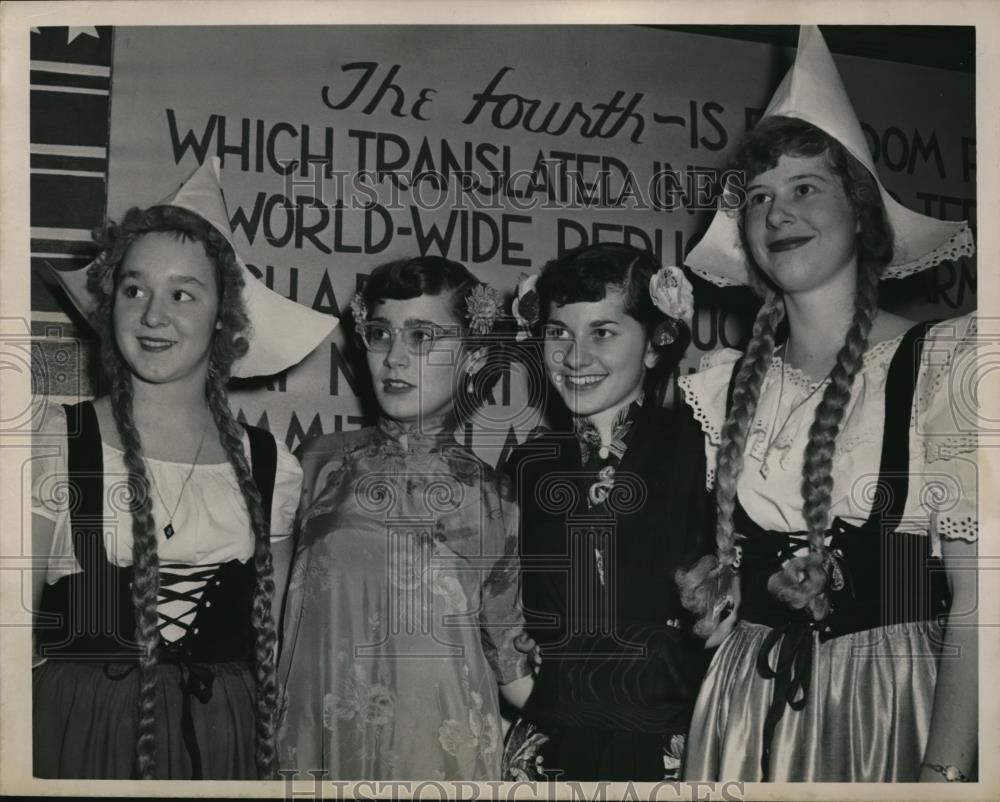 1950 Press Photo The happy students are Stevens, Gray, Ward and Steinhilber - Historic Images