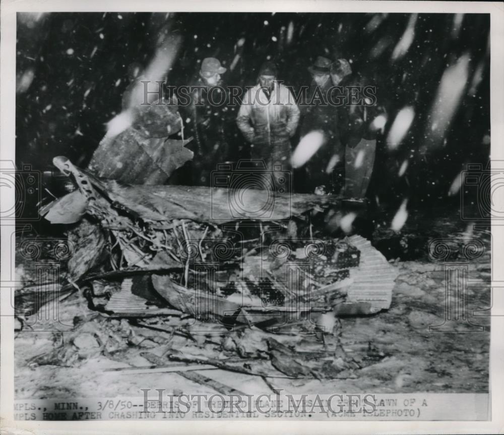 1950 Press Photo Debris from a wrecked plane in a residentai area - Historic Images