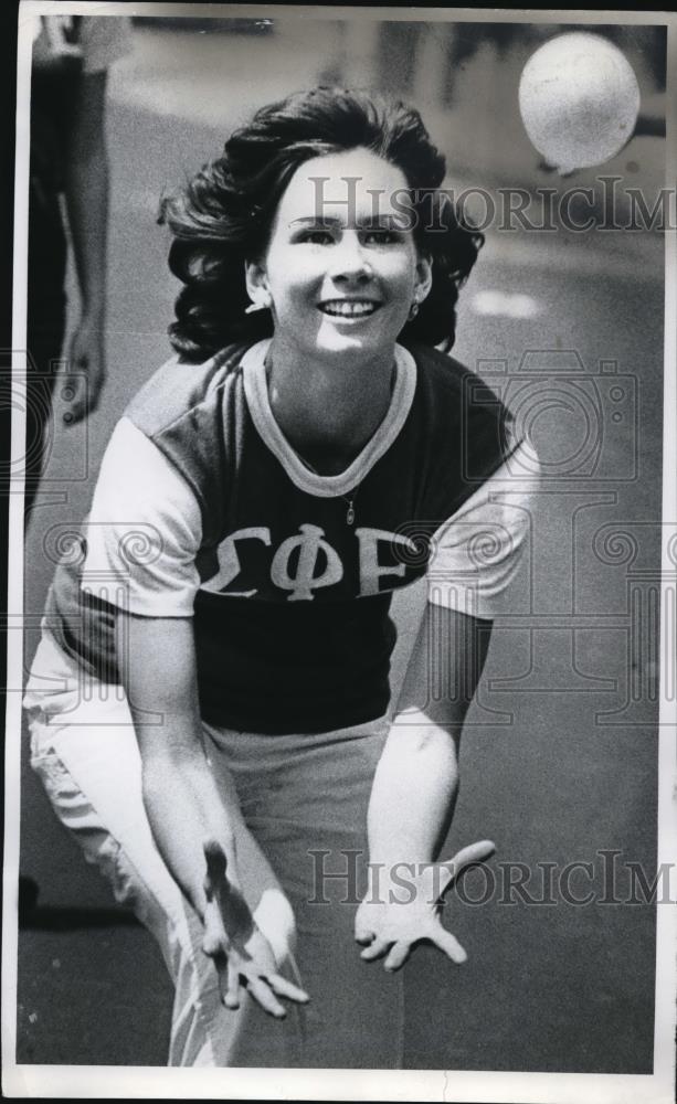 Press Photo Anne Hanzlick CSU sophmore at water balloon contest - Historic Images