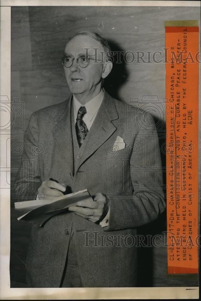 1945 Press Photo Dr Charles Clayton Morrison of Chicago at Ohio conference - Historic Images