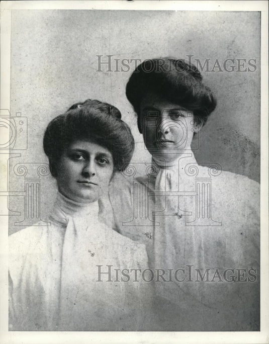 1941 Press Photo Mrs Reginold Dryer, Mrs Hazel W Vabdenberg at Univ of Mich - Historic Images