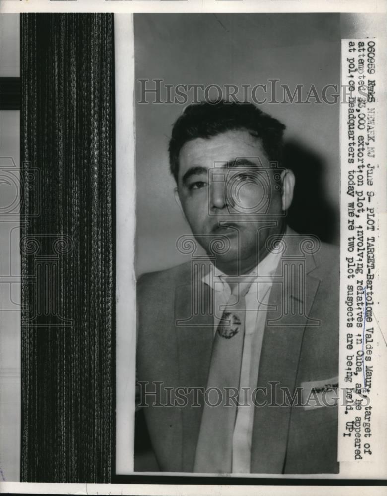 1959 Press Photo Newark NJ Baritone Valdes Mauri target of extortion plot - Historic Images