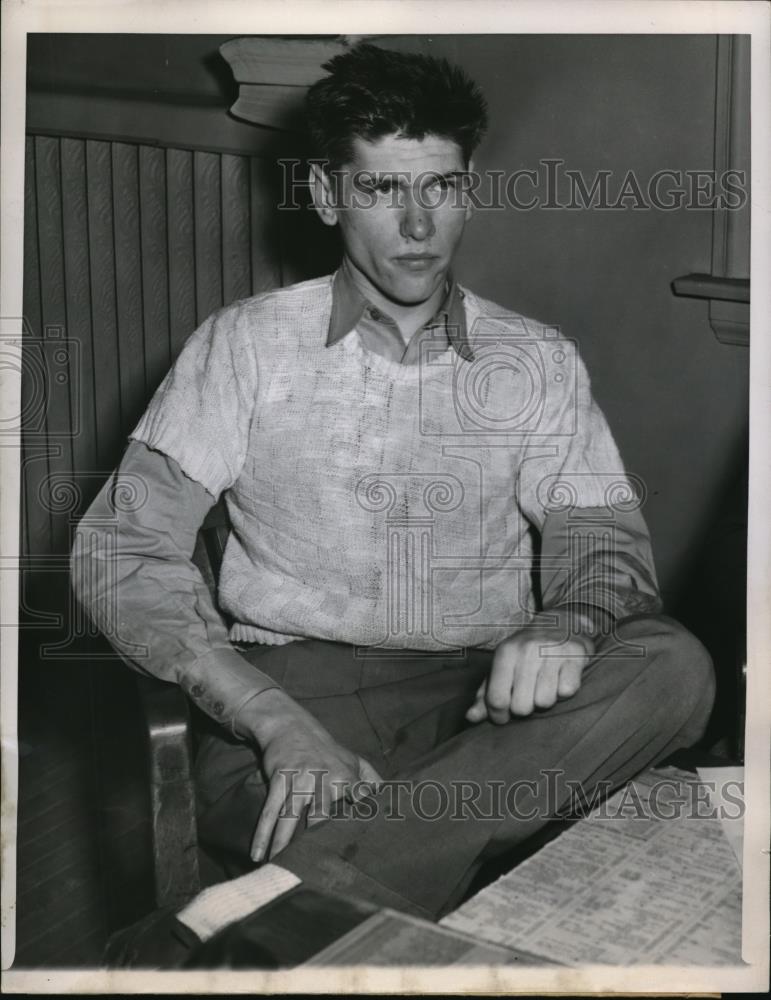 1949 Press Photo William Lendriet seized in 18-room mansion by Chicago police - Historic Images