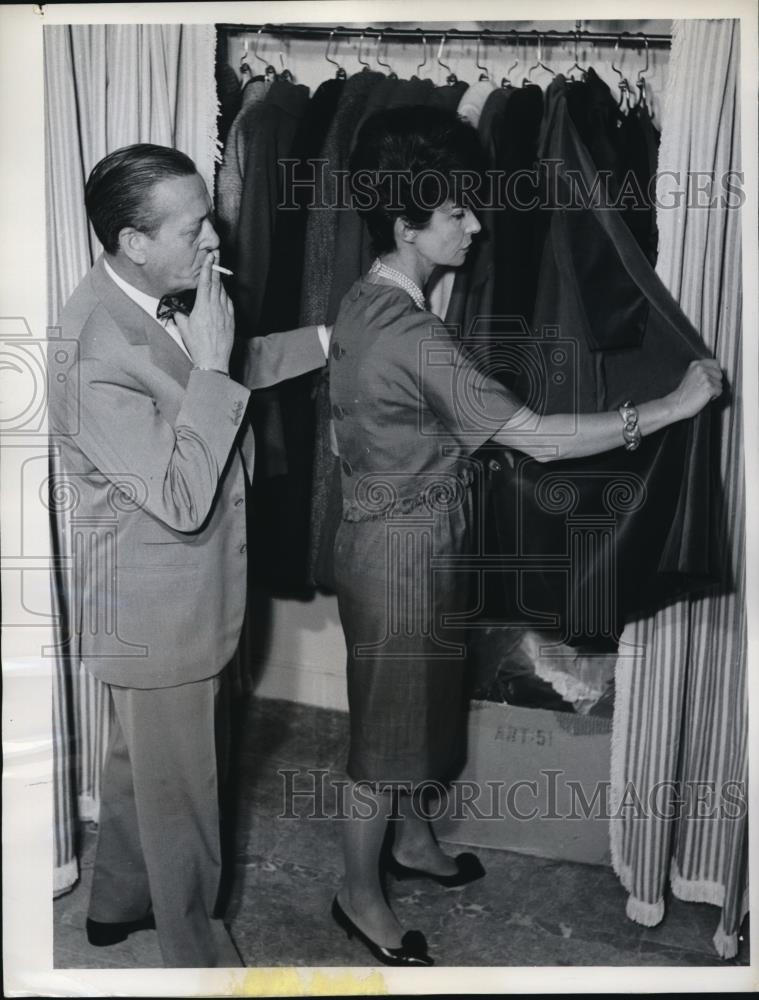 1962 Press Photo Paris France designers Simonetta &amp; Fabiani at shop - Historic Images