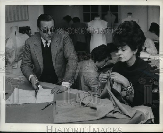 1963 Press Photo Paris France Designers Fabiani & Simonetta & fashion collection - Historic Images