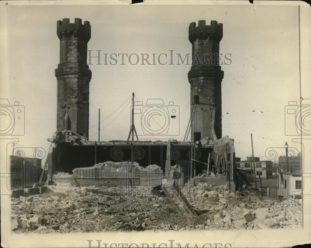 1927 Press Photo Fitchburg Station of Boston &amp; Maine RR being torn down - Historic Images