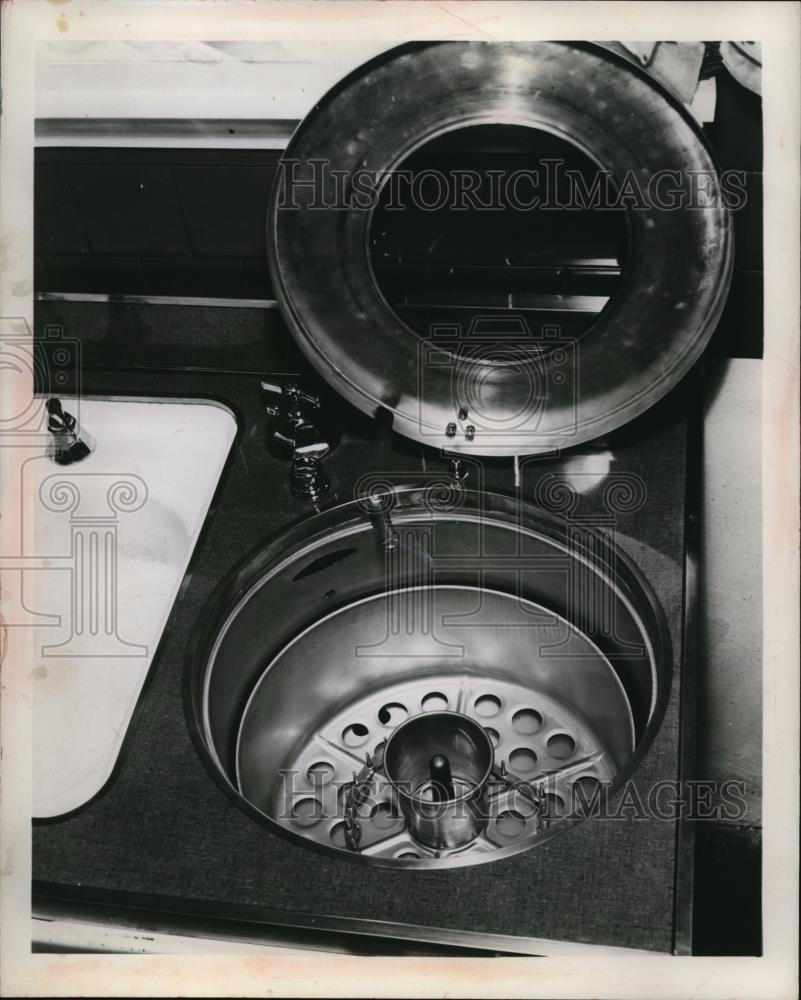 1952 Press Photo Dishmaid dishwasher - Historic Images