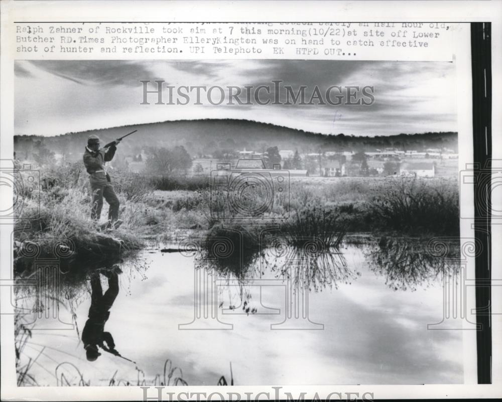 1960 Press Photo Ralph Zahner took aim at site off Lower Butcher Road - Historic Images