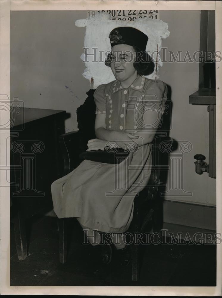 1938 Press Photo Eleanor Lockne, Secretary for Leo Vernard - Historic Images