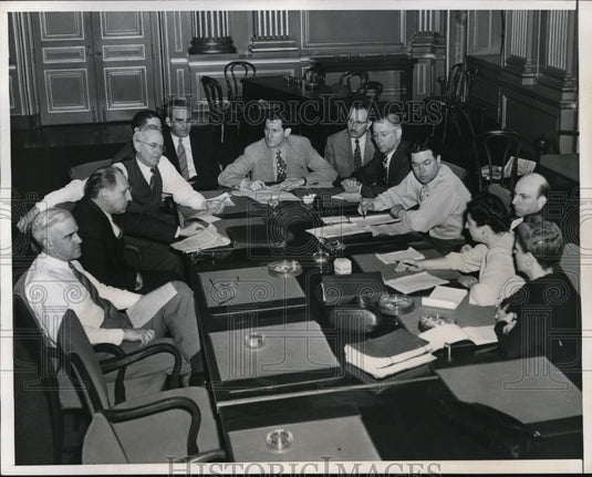 1946 Press Photo Negotiating Committee of AT&T, Nat'l Federation of Telephone - Historic Images