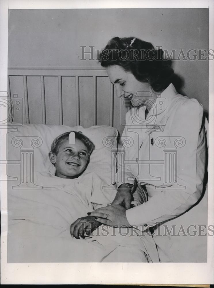 1945 Press Photo Bruce Axberg Injured By Rifle Bullet in Illinois Neva Schramm - Historic Images