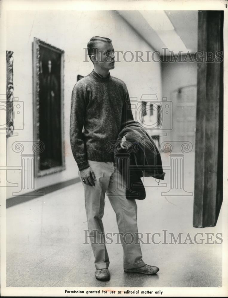 1961 Press Photo Mainly for Men, Outfit includes Crew Neck Sweater and Slacks - Historic Images