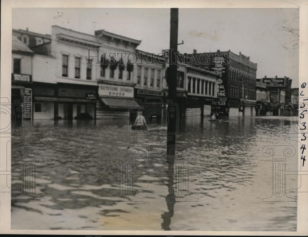 1940 Press Photo Marietta Ohio floodwaters of Ohio River at toen center - Historic Images