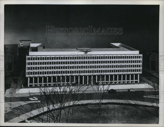 1959 Press Photo Model of new US embassy in London Grosvenor Square - Historic Images