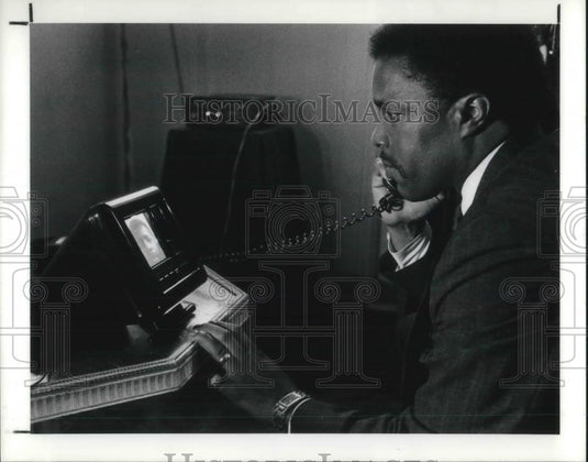 1990 Press Photo Rick Allen director of community detention re entry program - Historic Images